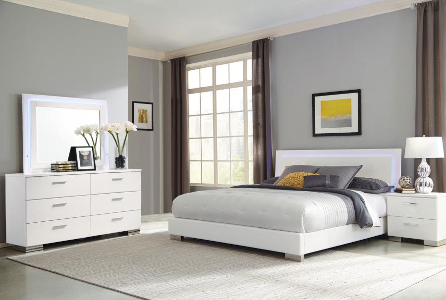 Felicity - 4-Piece California King Bedroom Set With Led Headboard and Mirror - Glossy White