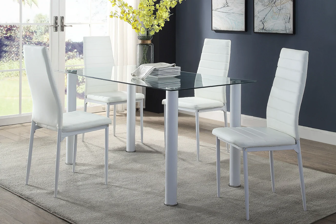 5538 Florian Black Dining Room Set
