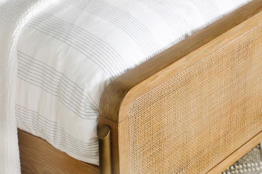 Arini - Panel Bed