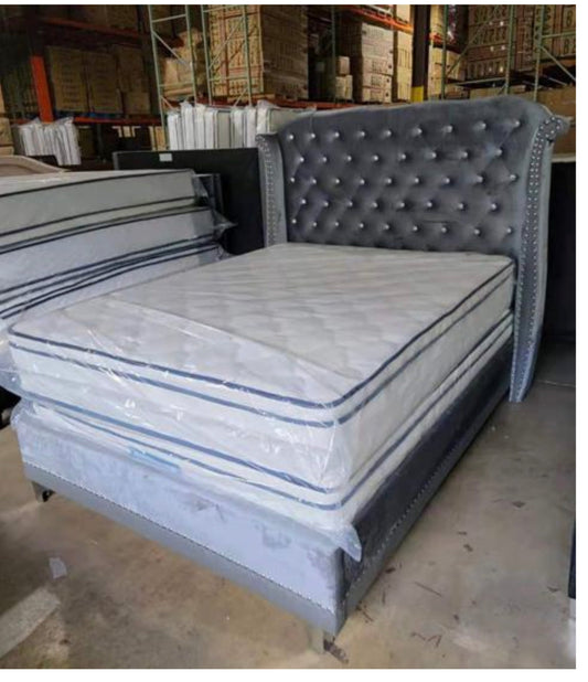 9187 Master Gray Velvet Bed