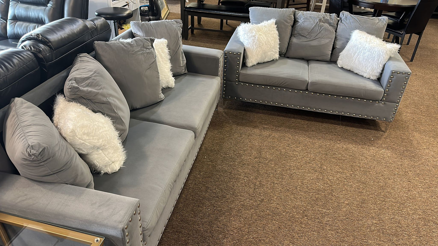 U300 sofa & love